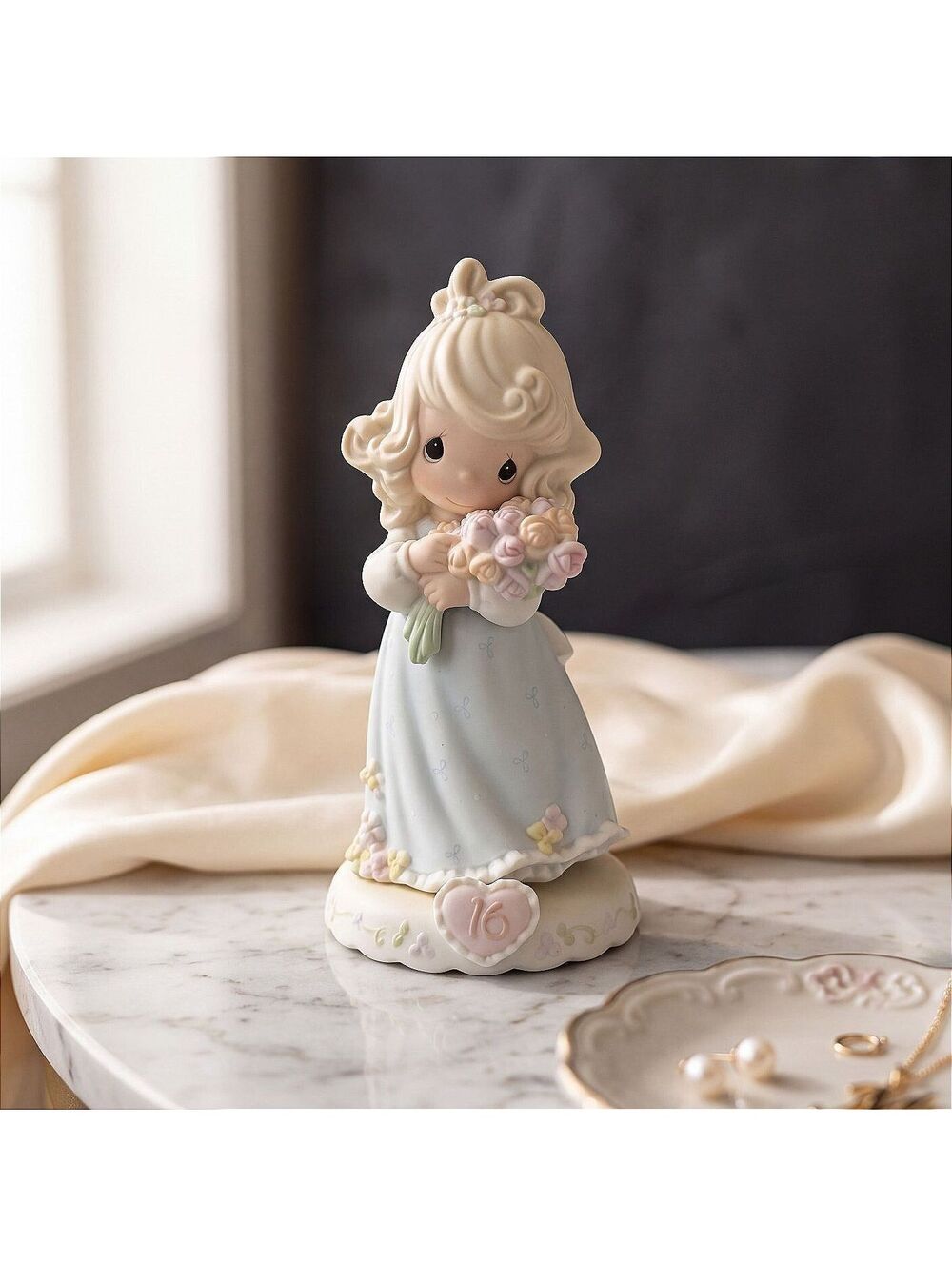 Vintage Precious Moments Growing in Grace Age 16 #136263 Sweet 16 Figurine 6.25"